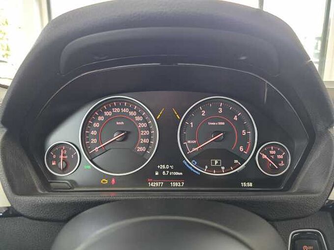 BMW 320d Sport Line AHK/HUD/Navi/Leder/RFK
