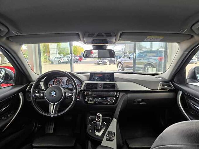 BMW 320d Sport Line AHK/HUD/Navi/Leder/RFK
