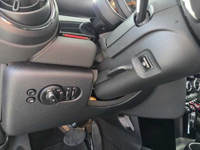 MINI Cooper 3trg. Autom. Pano/Leder/LED/Apple/PDC