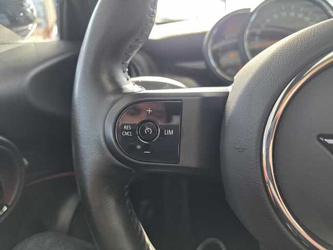 MINI Cooper 3trg. Autom. Pano/Leder/LED/Apple/PDC