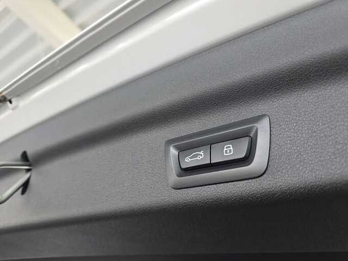 BMW X1 sDrive18i M-Sport Pro AHK/H-K/DAB/Navi/LED