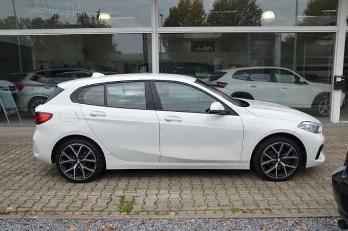 BMW 118i Advantage Sitzhzg. LM-F`17