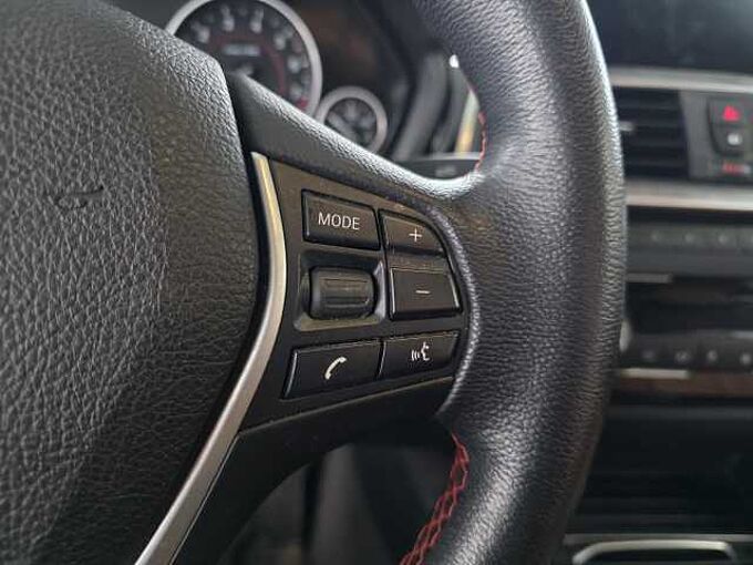 BMW 320i Sportline 1.Hand/Auto./Navi/AHK/Leder/RFK