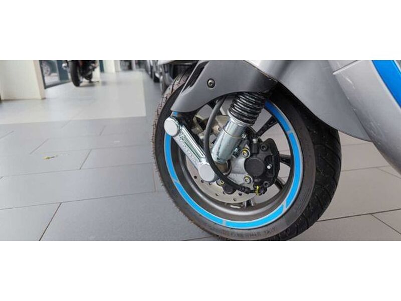 Vespa Elettrica 45 + Top-Case, neuwertig, Service neu