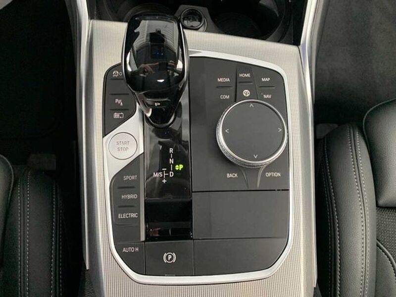 BMW 330e Advantage HUD LiveCo. Prof. Driv.