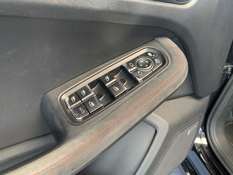 Porsche Macan Turbo | Export/-Händler | AHK/PANO/Standhz. /ACC