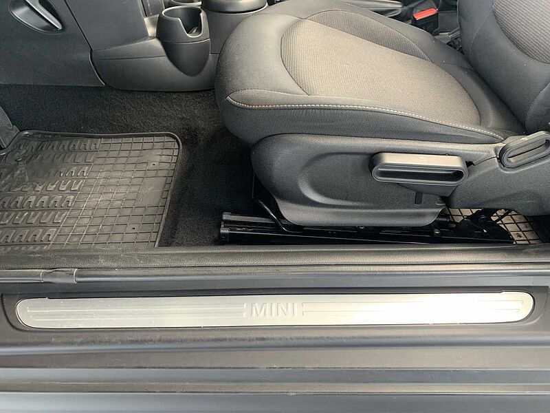 MINI Cooper Cabrio Autom. NAVI/APPLE/LED/DAB/KLIMAAUT