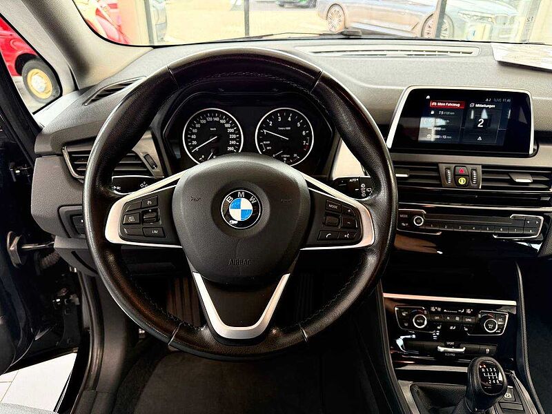 BMW 218i Gran Tourer Advantage NAVI/Sitzhzg/AHK