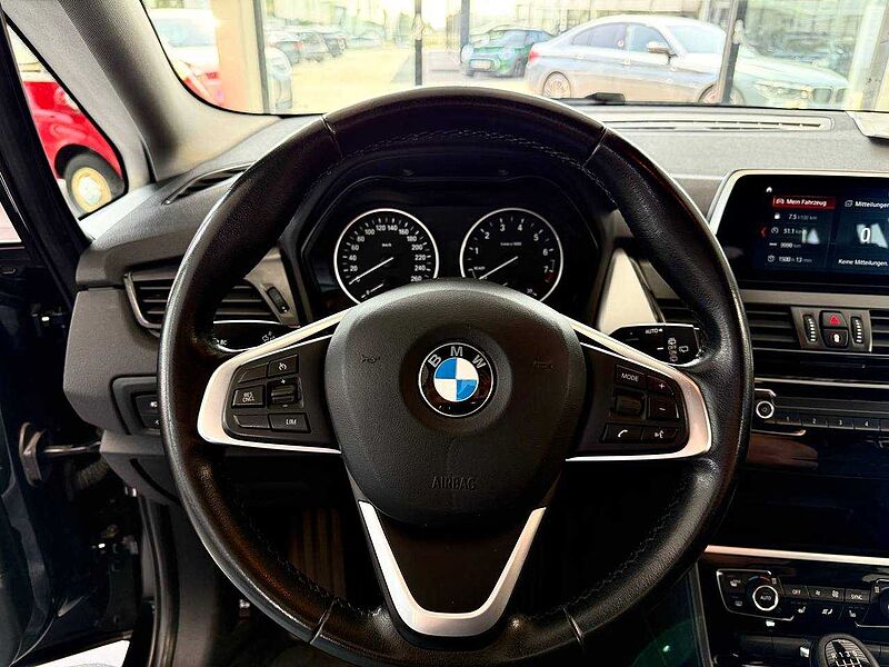 BMW 218i Gran Tourer Advantage NAVI/Sitzhzg/AHK