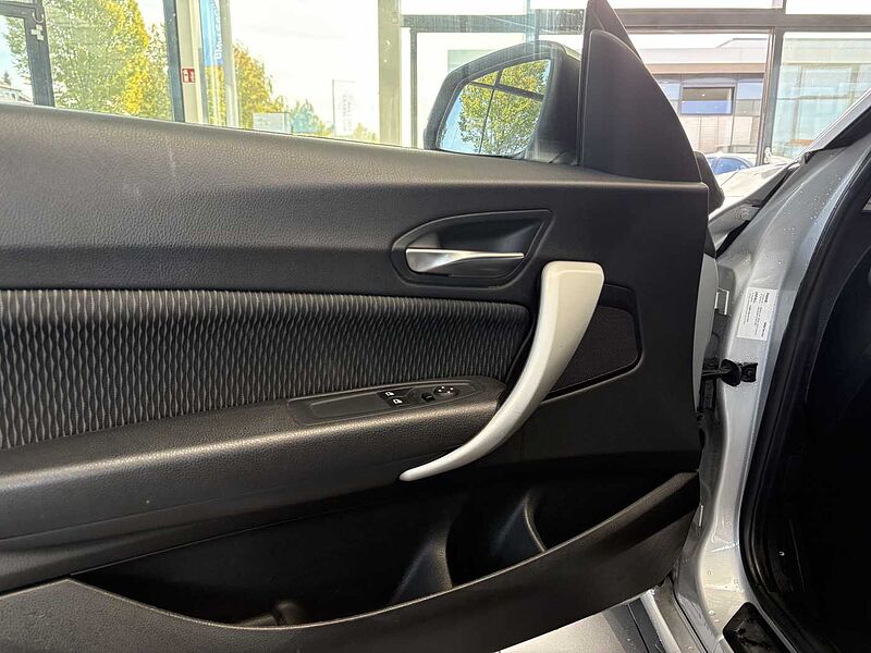 BMW 116i 3-Türer PDC, Klima, SHZ, FSE