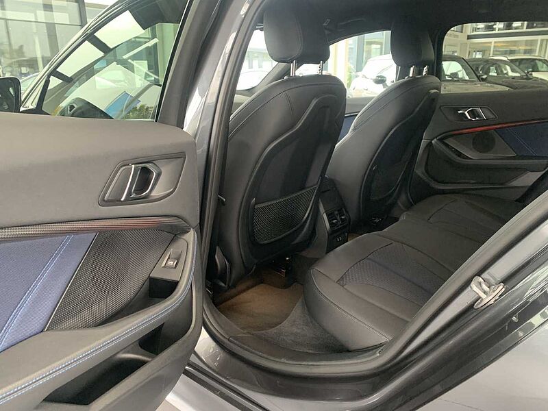 BMW 118i M Sport LED/LMHUD