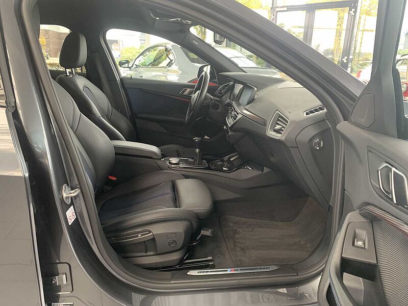 BMW 118i M Sport LED/LMHUD