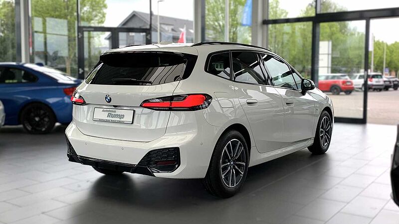 BMW 218i Active Tour. M-Sport NAVI/AHK/LM/H&K