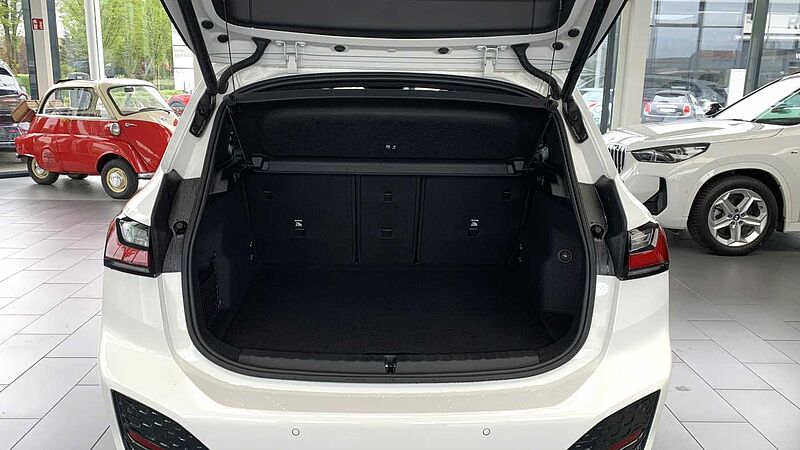 BMW 218i Active Tour. M-Sport NAVI/AHK/LM/H&K