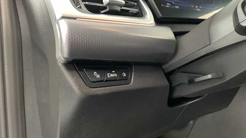 BMW 218i Active Tour. M-Sport NAVI/AHK/LM/H&K