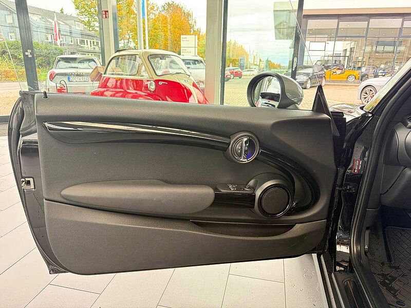 MINI COOPER D Seven Autom. /Navi/ Sportsitze