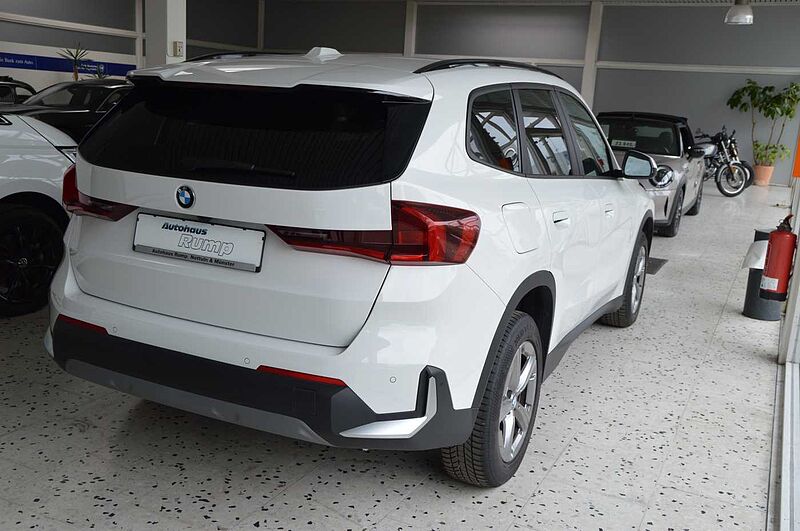 BMW X1 18i sDrive  Aut.1.Hd.