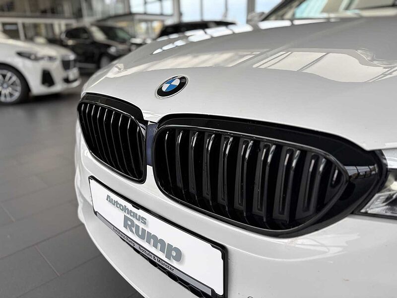 BMW 520D Touring M-Sport Pano/Leder/LM-19/AHK
