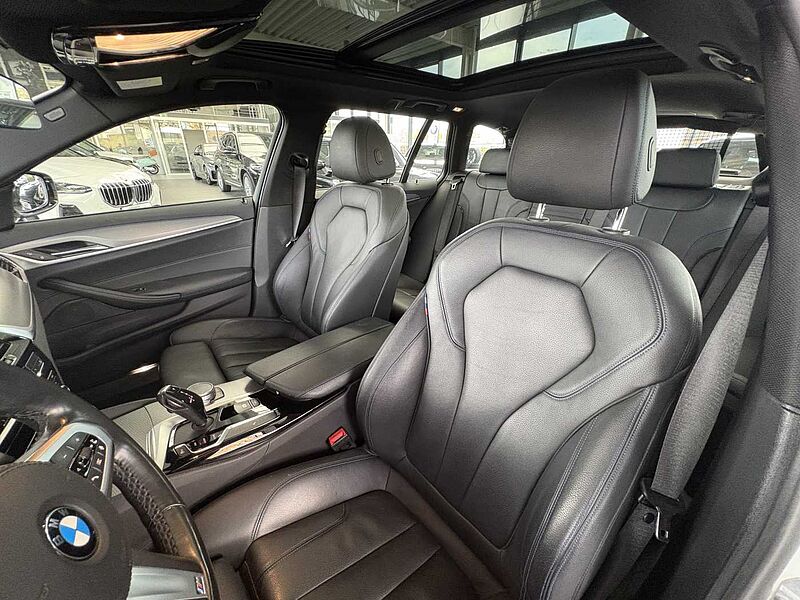 BMW 520D Touring M-Sport Pano/Leder/LM-19/AHK