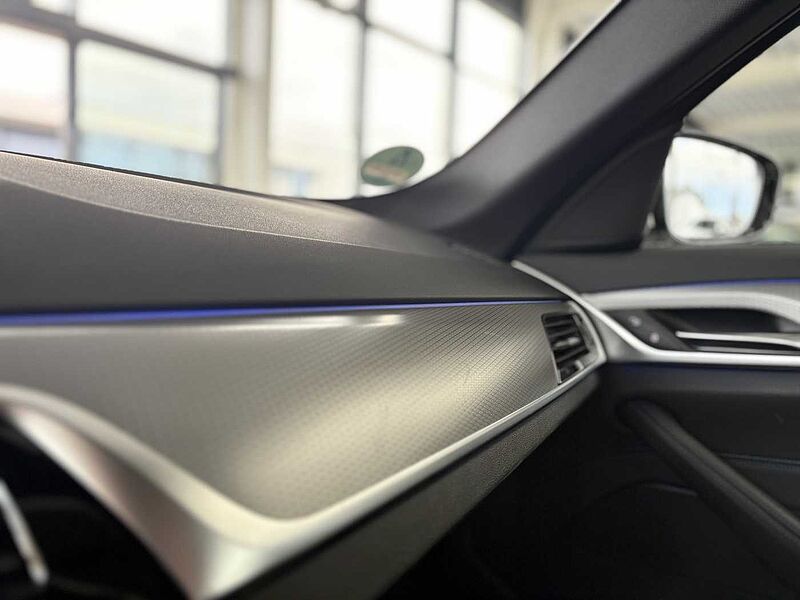 BMW 520D Touring M-Sport Pano/Leder/LM-19/AHK