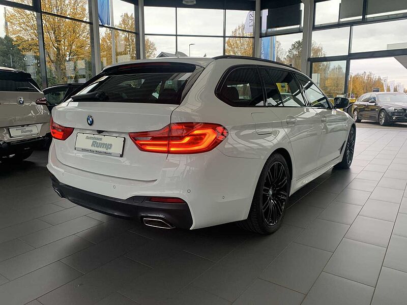 BMW 520D Touring M-Sport Pano/Leder/LM-19/AHK