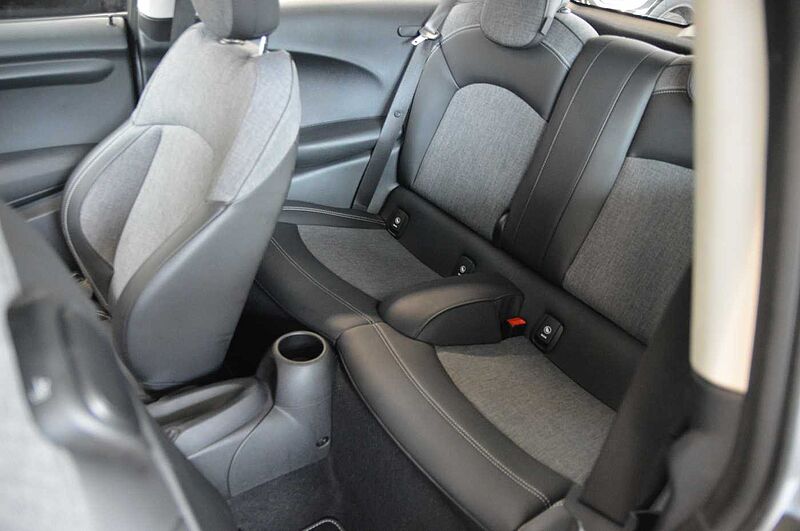 MINI 3-TÜRER Mini One Blackline