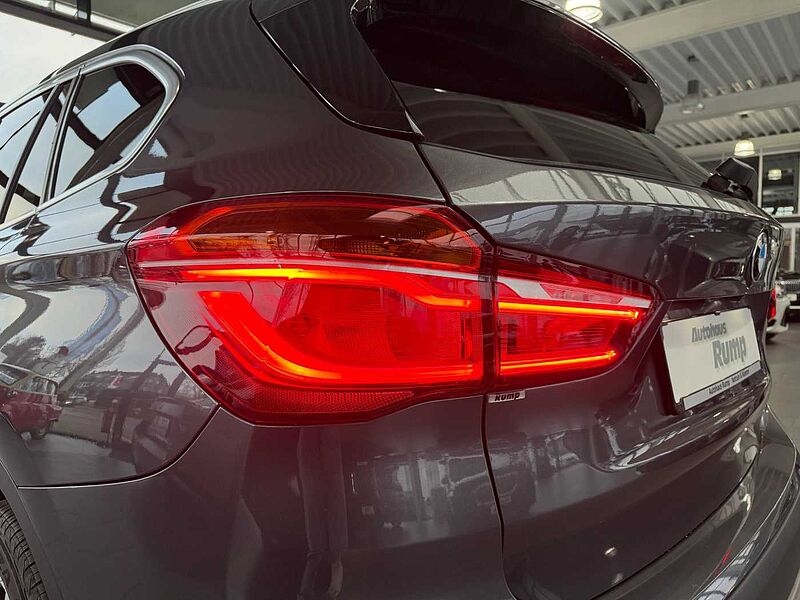 BMW X1 sDrive18i Aut. Advantage LED / NAVI / RFK