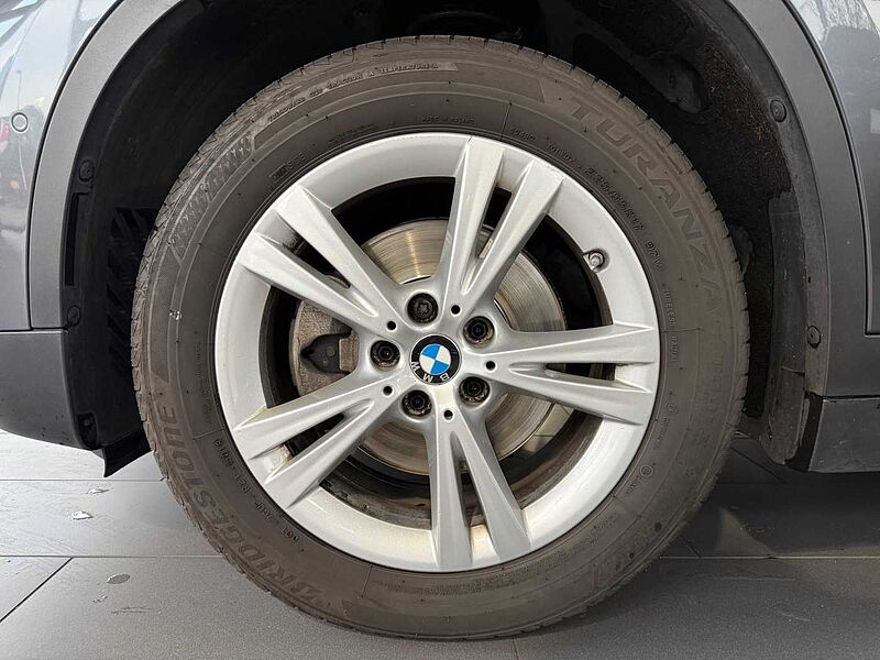 BMW X1 sDrive18i Aut. Advantage LED / NAVI / RFK