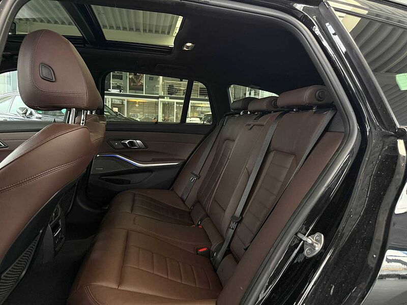 BMW M340i Touring xDrive ACC / HUD / PANO / Keyless