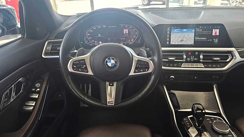 BMW M340i Touring xDrive ACC / HUD / PANO / Keyless