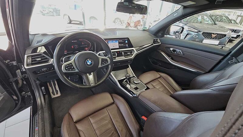 BMW M340i Touring xDrive ACC / HUD / PANO / Keyless