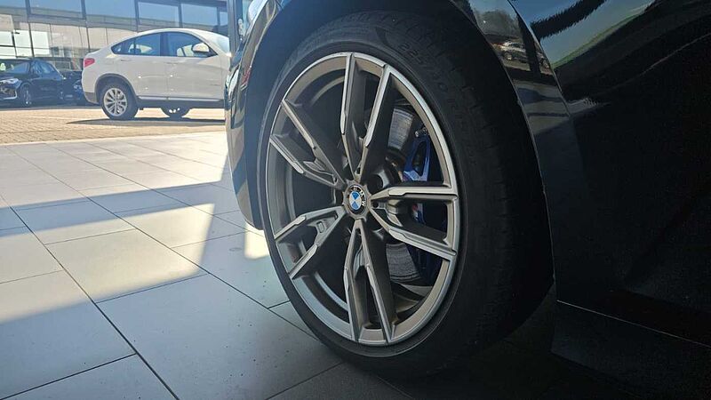 BMW M340i Touring xDrive ACC / HUD / PANO / Keyless