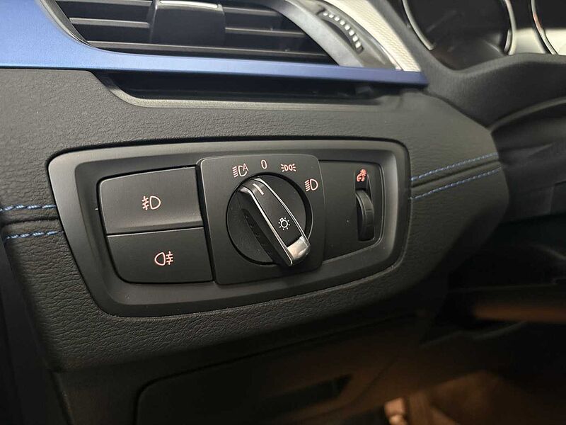 BMW X2 sDrive18i M-Sport / LED / Aut.