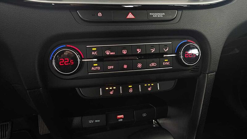 Kia cee'd / Ceed Automatik | AHK | SHZ | NAVI