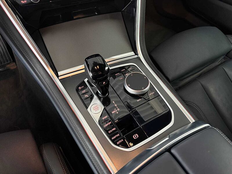 BMW 840d xDrive Coupe Driv. Prof. / Park+ / HUD / Laser