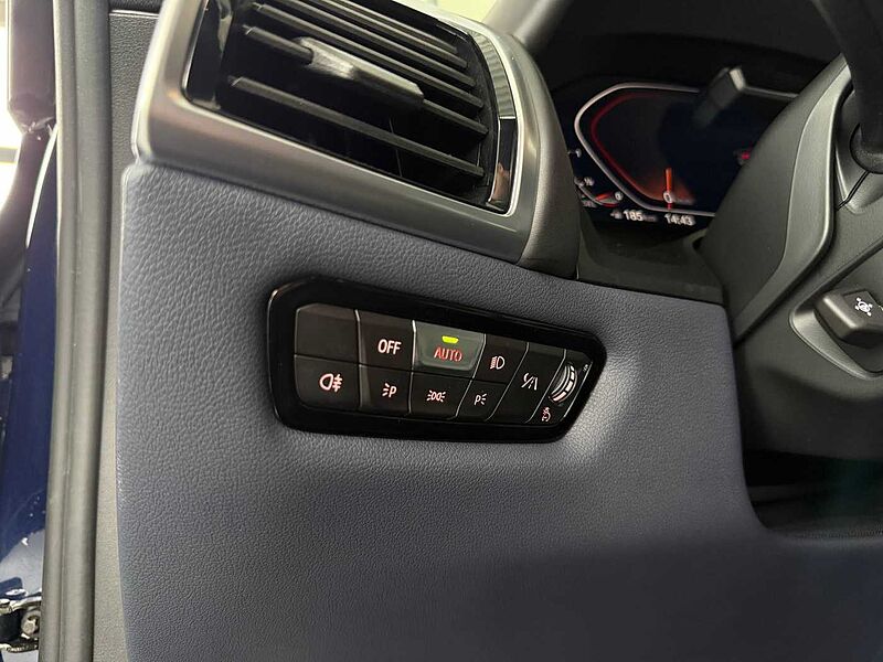 BMW 840d xDrive Coupe Driv. Prof. / Park+ / HUD / Laser