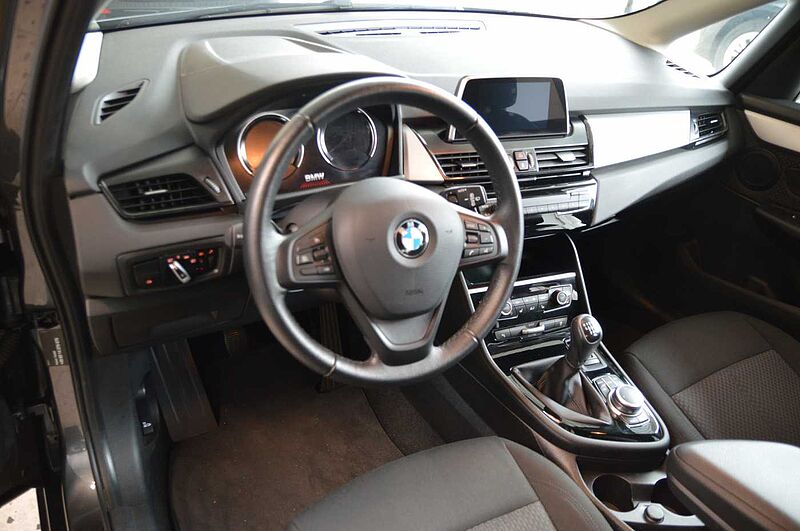 BMW 218i Active Tourer Navi, LED, Sitzhzg.
