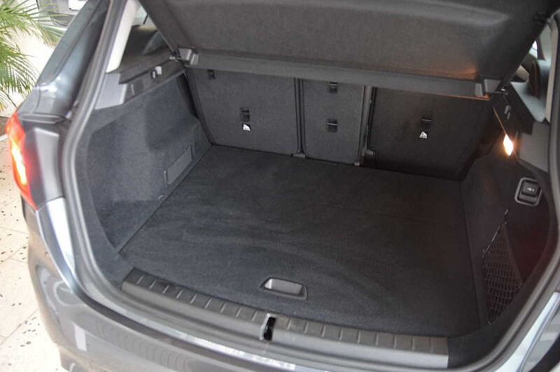 BMW 218i Active Tourer Navi, LED, Sitzhzg.