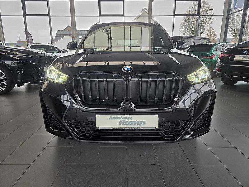 BMW X1 xDrive20d M-Sport/Panorama/AHK/GJR/HK/19'
