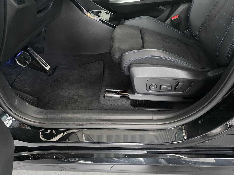 BMW X1 xDrive20d M-Sport/Panorama/AHK/GJR/HK/19'