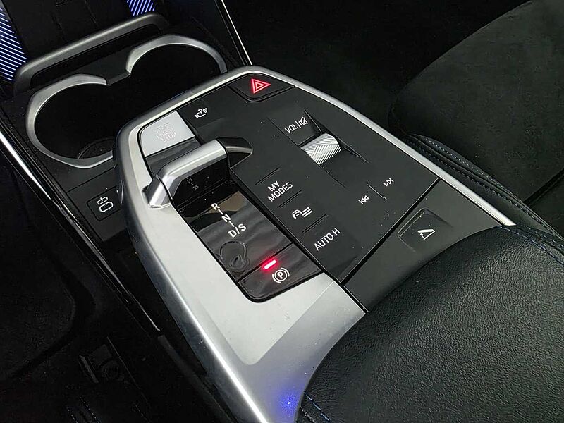 BMW X1 xDrive20d M-Sport/Panorama/AHK/GJR/HK/19'