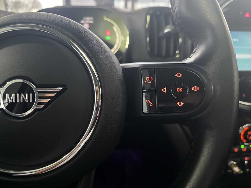 MINI Cooper SE Countryman All4 Aut. Trim / Pano / HUD / H&K / ACC