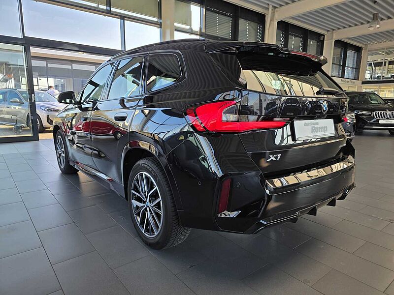 BMW X1 sDrive18i M Sportpaket / Adapt. LED / Keyless