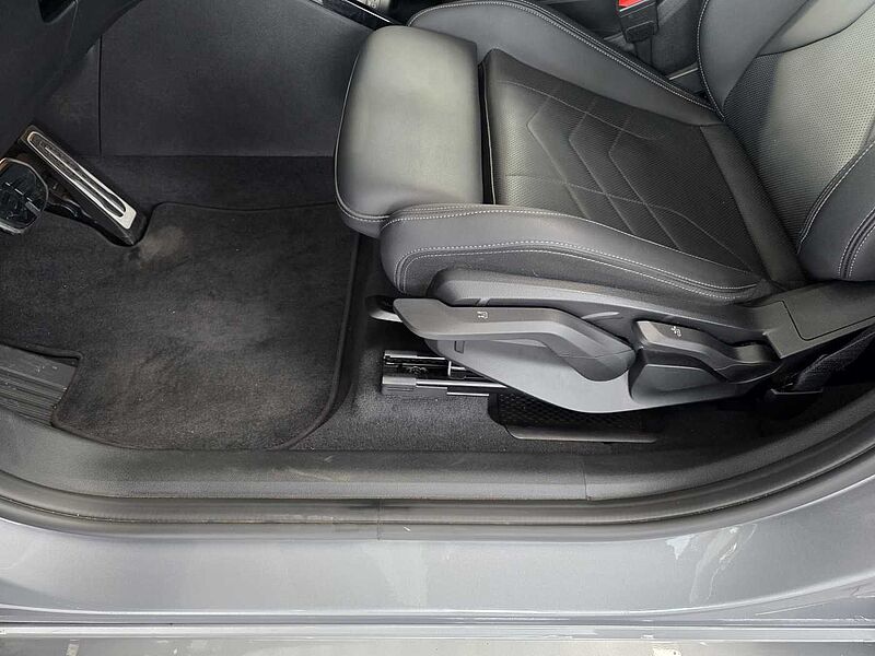 BMW 218i Active Tourer M-Sport LED/Rück-Cam. /Navi