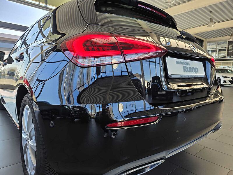 Mercedes-Benz A 250 4Matic 7G-DCT Progressive Multibeam LED / MBUX