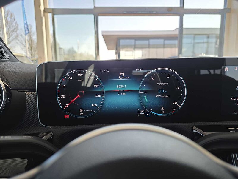 Mercedes-Benz A 250 4Matic 7G-DCT Progressive Multibeam LED / MBUX