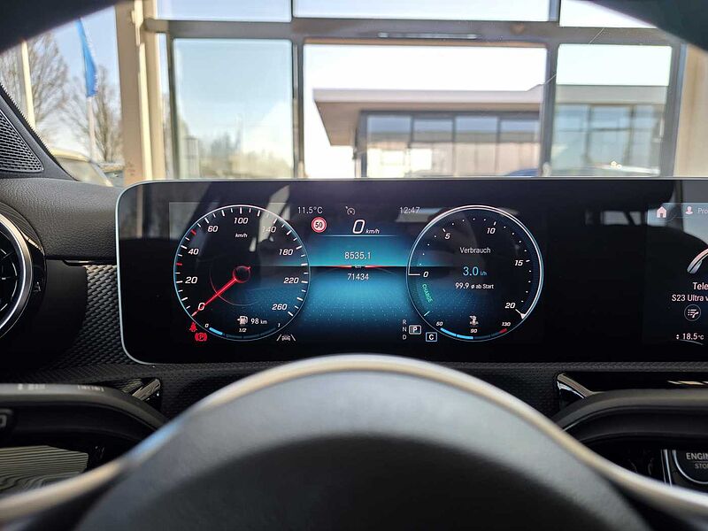 Mercedes-Benz A 250 4Matic 7G-DCT Progressive Multibeam LED / MBUX