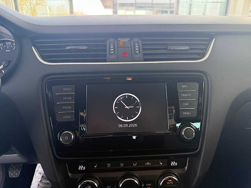 SKODA Octavia Combi Style NAVI/AHK/Klimaaut/LM