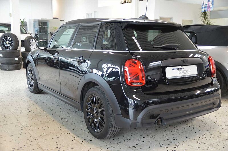 MINI 5-T&Uuml;RER One Aut. Classic Trim