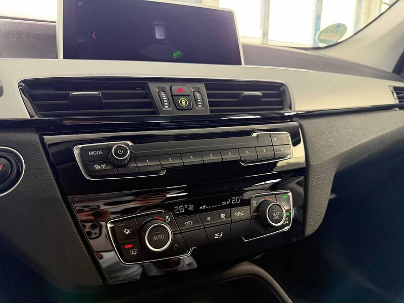 BMW X1 18d sDrive AHK/NAVI/KLIMA